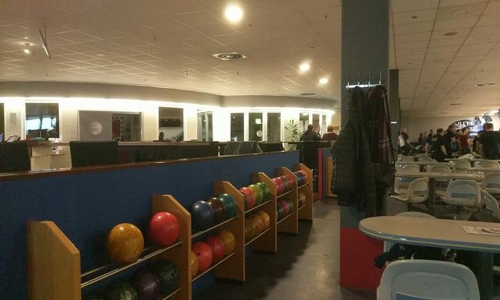 Jute Sports Bowling